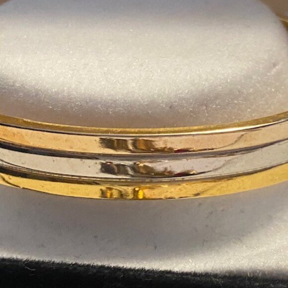 Costume jewelry in gold and silver tones - Picture 3 of 3